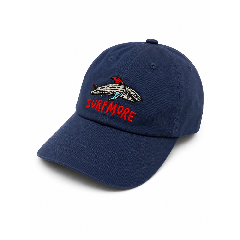 SURFMORE Fish Cap - Navy - Front med logo og fisk